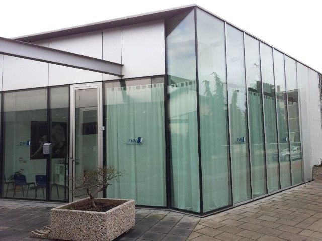 Centro Neurologico Veterinario Foto dell'ingresso del Centro Neurologico Veterinario una delle strutture unita per creare l'Ospedale Veterinario 24H VetCenter di Parma