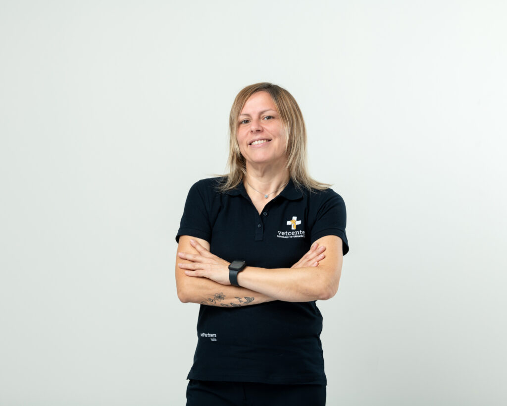 Dott.ssa Annalisa Veronese La Dott.ssa Annalisa Veronese, medico veterinario e Direttore Sanitario dell'Ospedale Veterinario 24H VetCenter di Parma