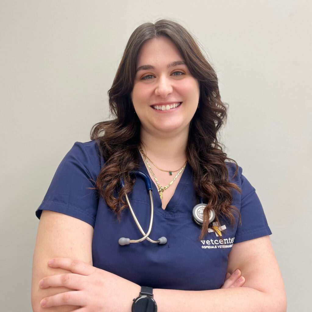 Dott.ssa Simona Ficco La Dott.ssa Simona Ficco, medico veterinario dell'Ospedale Veterinario 24H VetCenter di Parma